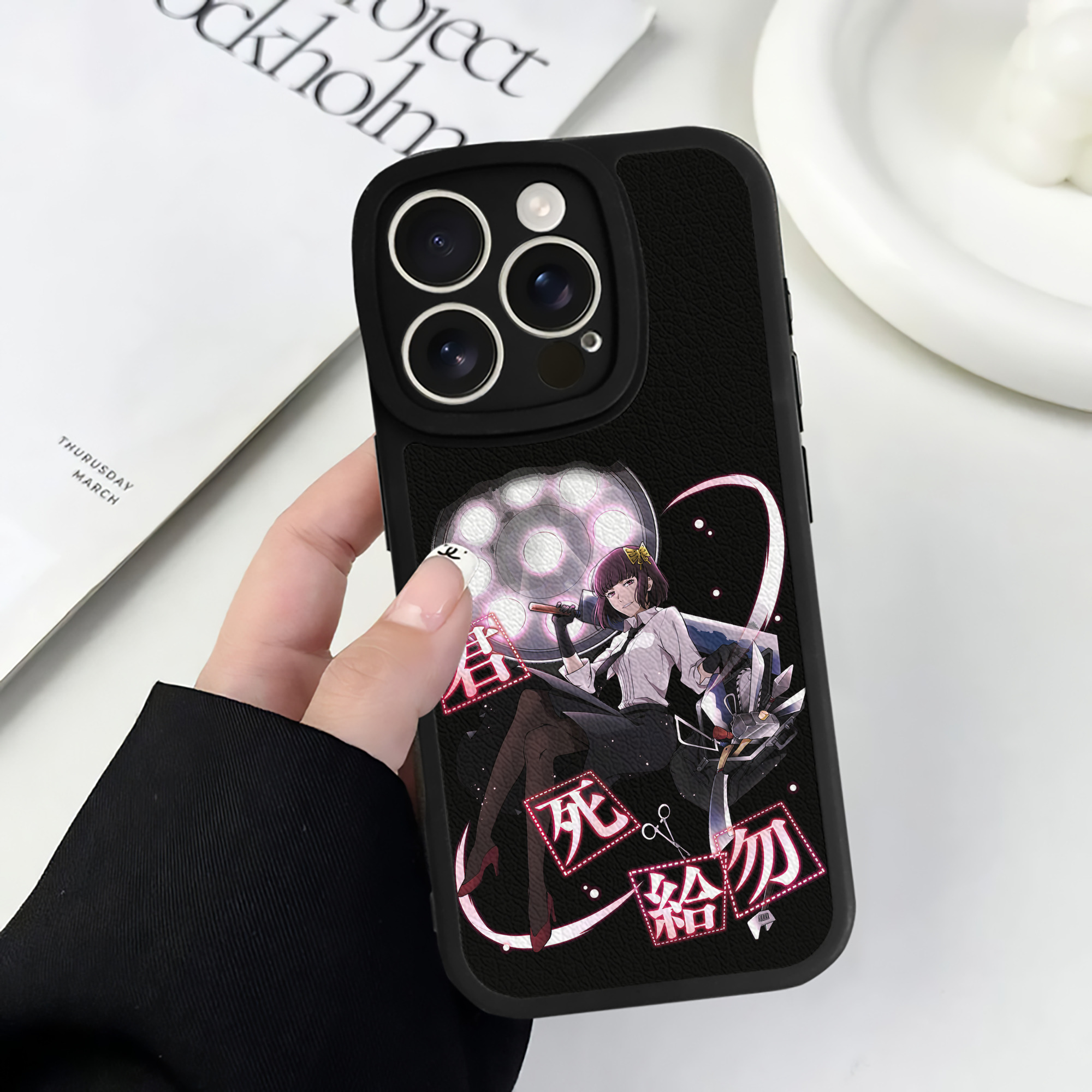 （画像用） 文豪ストレイドッグス Bungo Stray Dogs 【iPhone 16シリーズ対応】シリコンスマホケース（レザー調） 材質：シリコン